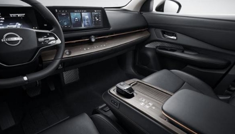 日產首款純電動汽車，搭載ProPILOT駕駛輔助系統，引領電動化領域