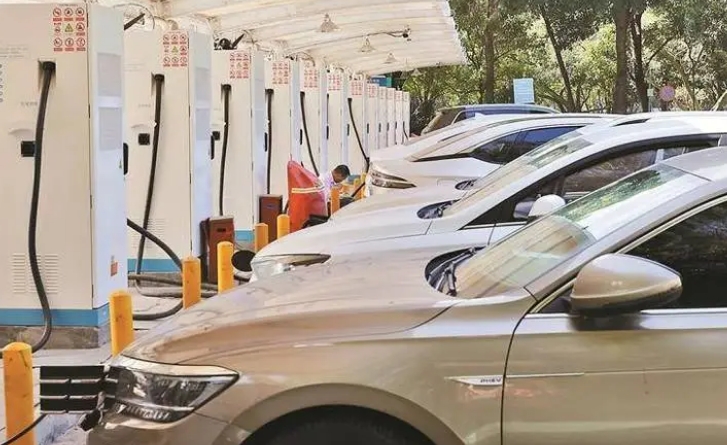 全國首份“車網互動”規模化應用與發展白皮書發布電動汽車可反向送電給電網