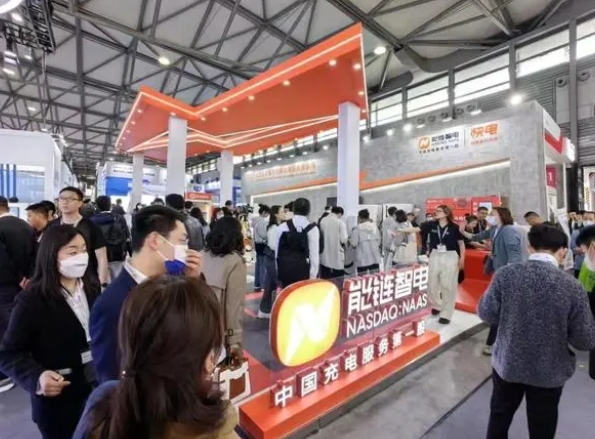 智電充電機器人亮相，電動汽車充電服務領域前景看好