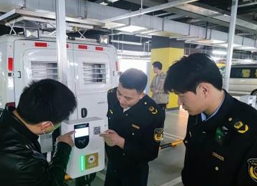 青海省西寧市市場監管局開展電動汽車充電樁計量監督檢查