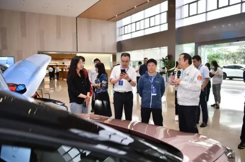自主創(chuàng)新“質(zhì)變”造就新能源汽車排頭兵