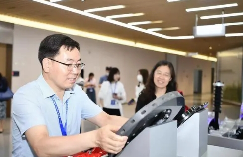 自主創(chuàng)新“質(zhì)變”造就新能源汽車排頭兵
