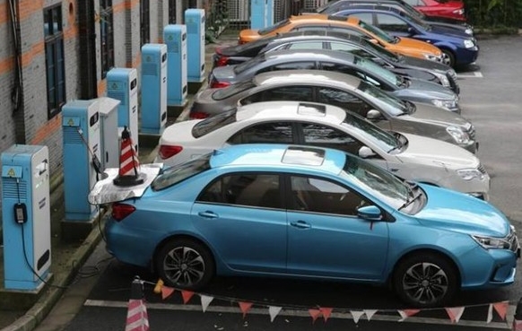 商務(wù)部:今年1-4月新能源汽車(chē)對(duì)汽車(chē)出口增長(zhǎng)貢獻(xiàn)率達(dá)到51.6%