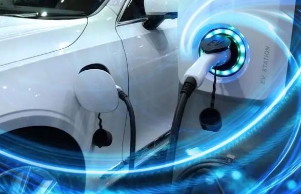 農村居民想買新能源車顧慮充電難！國常會部署加快充電基礎設施建設，支持新能源汽車下鄉