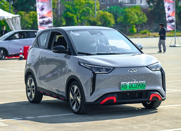 電動汽車跑出新速度