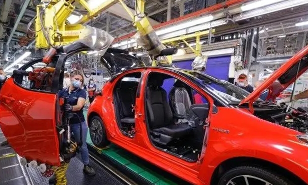 通用汽車因電池短缺暫停生產(chǎn)部分商用電動汽車