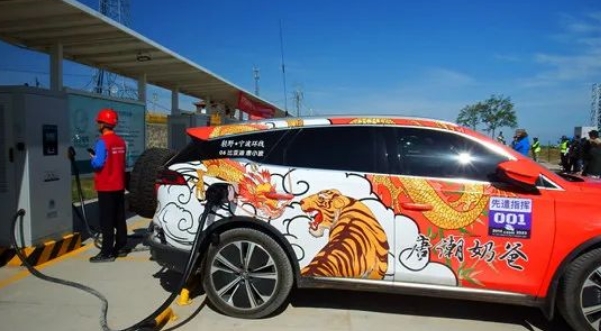 第十屆環(huán)青海湖（國(guó)際）電動(dòng)汽車挑戰(zhàn)賽展開(kāi)外觀設(shè)計(jì)評(píng)測(cè)