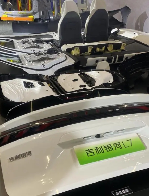 吉利造車“安全觀”：掌握核心技術，才能把好新能源汽車安全命門