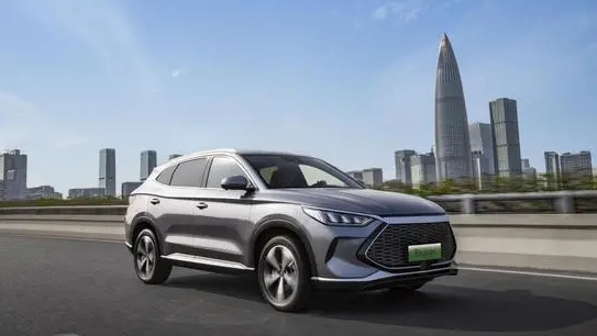報告預測比亞迪電動汽車銷量今年將創紀錄