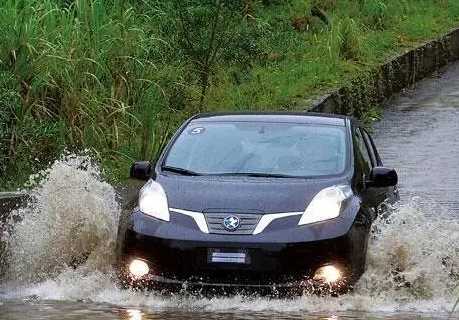 純電動汽車涉水性能如何?泡水以后會有什么影響?
