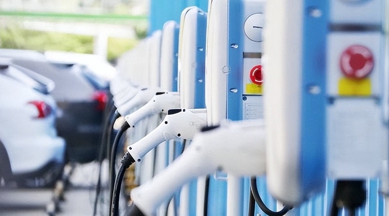 電動汽車的下一階段：實現油、電車同價，無需追求極致能耗或性能