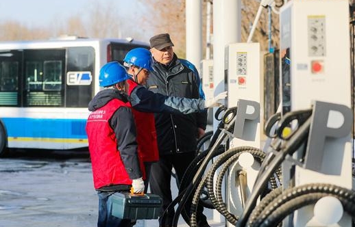 北京8000余輛電動公交車用上綠電
