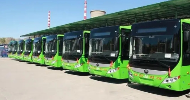 北京8000余輛電動公交車用上綠電
