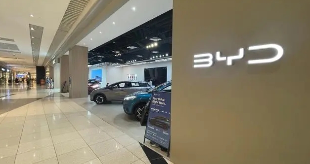 「新華財經調查」賣電動車、建充電站中資企業深耕新加坡電動市場發展