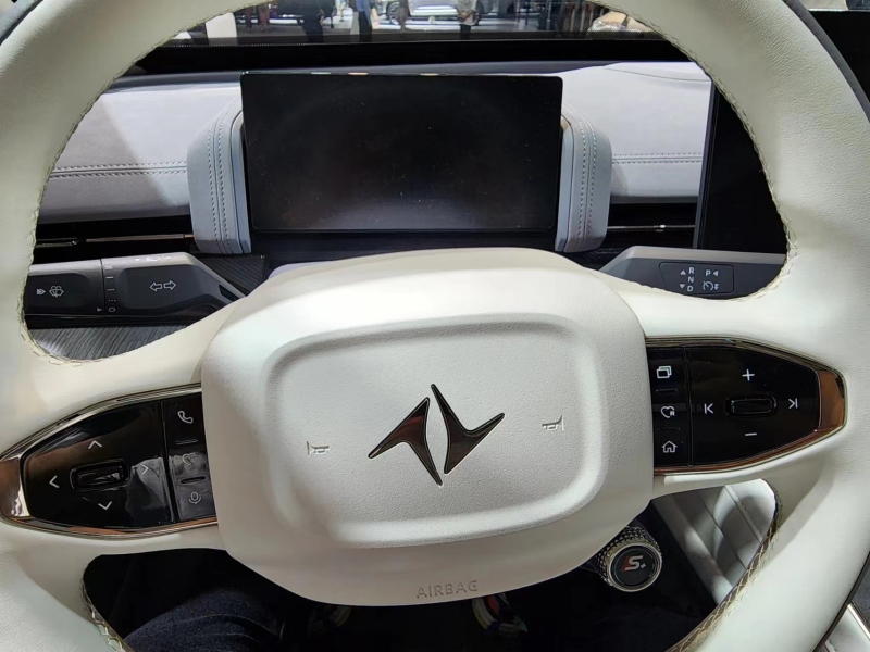 新車速報(bào)——東風(fēng)奕派007