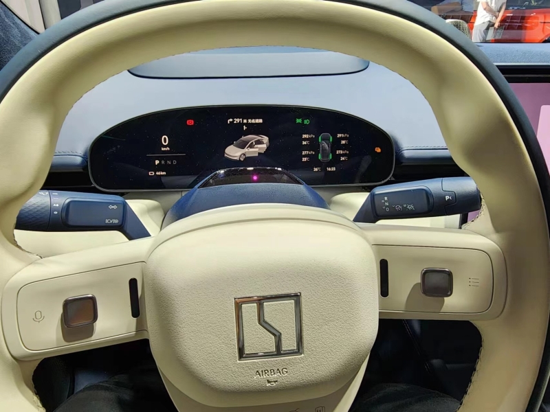 新車速報——極客007