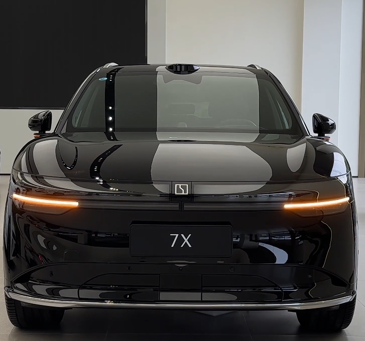 新車速報——極氪7x