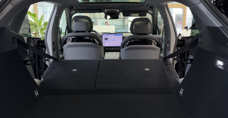 新車速報——極氪7x