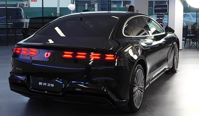 新車速報——騰勢Z9