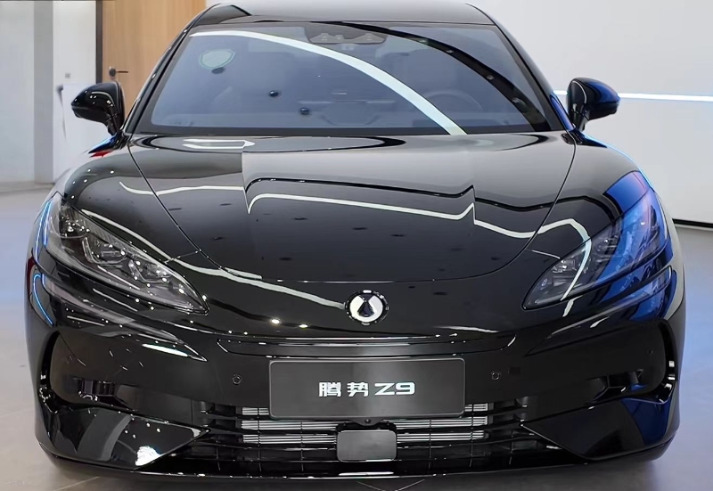 新車速報——騰勢Z9