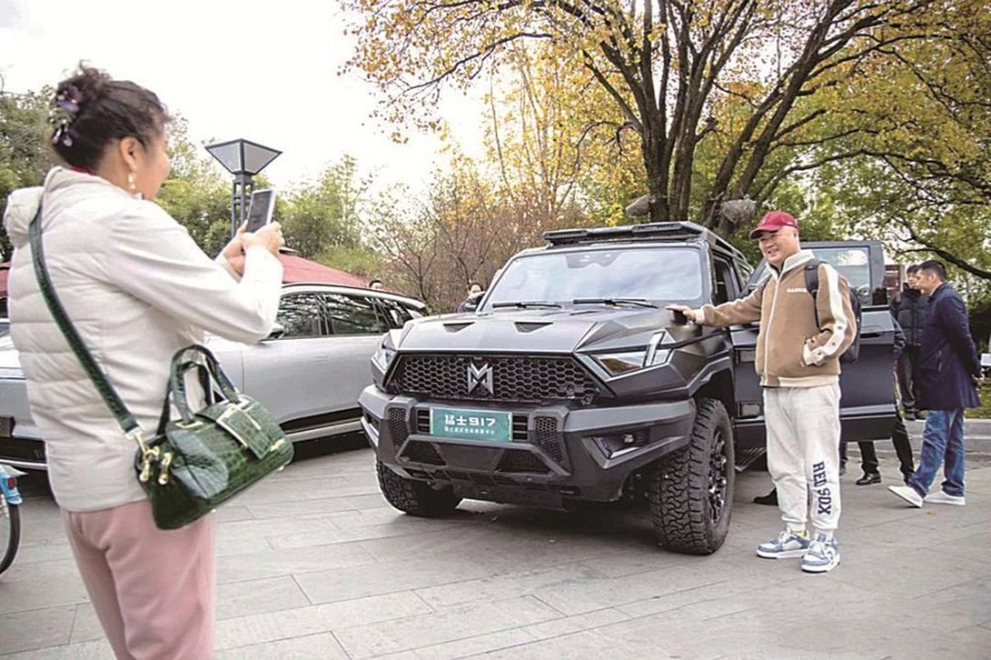武漢汽車煥新消費季巡展走進東湖和花博匯