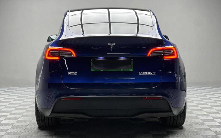 剛剛！特斯拉宣布ModelY再降1萬，最低7.99萬提現(xiàn)車