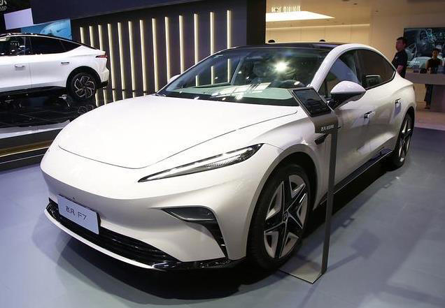 上汽“不坑窮人”，C級車從23萬跌至14萬，5.7s破百，續航602km