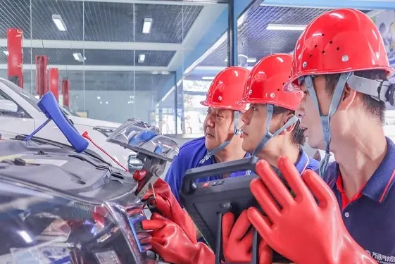 新能源汽車連續9年位居全球第一，學新能源未來可期！