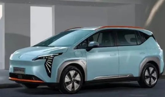 2023年全球電動(dòng)車(chē)銷(xiāo)量榜：比亞迪一騎絕塵，埃安理想雄起