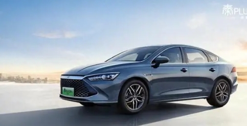 新能源車企打響“價格戰”電車一再降，油車慌不慌？