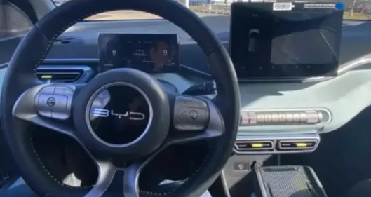 美媒聚焦中國電動汽車：一款小型車為何讓西方如此緊張？
