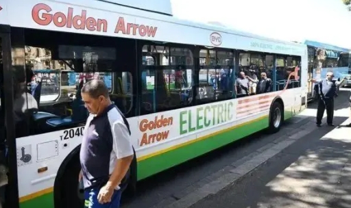 新能源乘用車滲透率首超50%，汽車市場格局面臨重塑