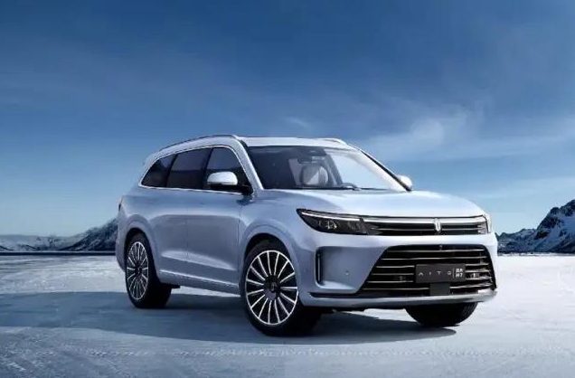 去年新能源汽車領域招聘需求增長超三成，造車新勢力更注重銷售市場崗位