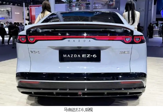 馬自達(dá)6EZ-6中國(guó)電動(dòng)轎車現(xiàn)場(chǎng)照片從北京