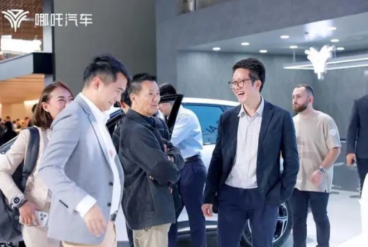 哪吒汽車北京車展“亮大招”，開啟AI大模型定義汽車新時代
