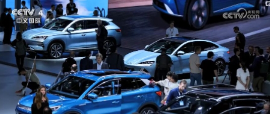 2.4億輛、1010萬(wàn)輛，優(yōu)勢(shì)明顯！中國(guó)電動(dòng)汽車在海外“供銷兩旺”蓬勃發(fā)展