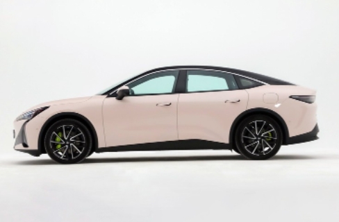 國產精品新能源轎車極狐阿爾法S5正式開啟交付