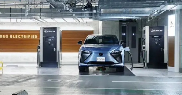 豐田效仿特斯拉，向其它電動汽車開放雷克薩斯充電站