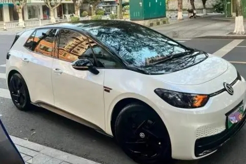 李書福：電動車不等于新能源汽車！