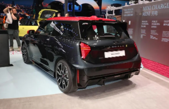 指導(dǎo)價(jià)18.98萬起，全新電動MINICOOPER上市
