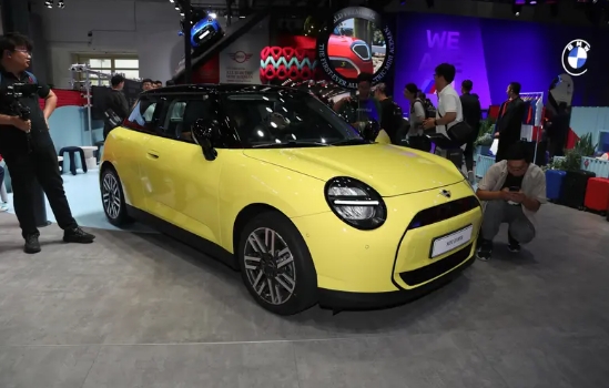 指導(dǎo)價(jià)18.98萬起，全新電動MINICOOPER上市