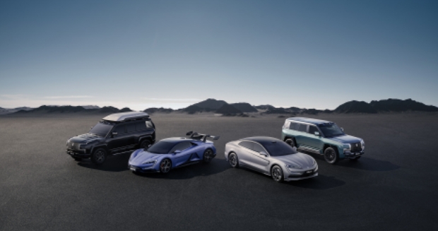 仰望U8、U9、U7全系登陸北京車展，云輦家族新技術亮相