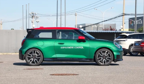 MINI又成功了，光束汽車電動MINICOOPER
