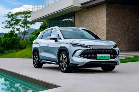 7月新能源汽車滲透率超50%，比亞迪貢獻近4成