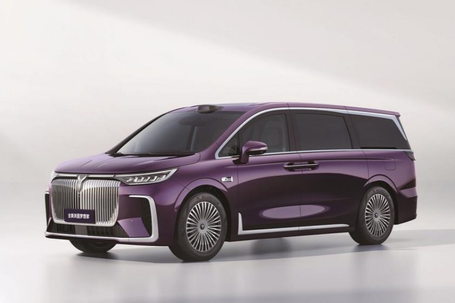 嵐圖與華為首款合作車型全新嵐圖夢(mèng)想家亮相