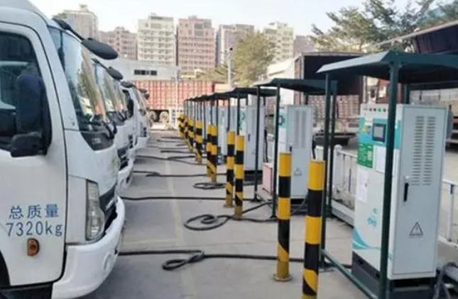 交通運輸部：加快提升新能源汽車動力鋰電池運輸服務和安全保障能力