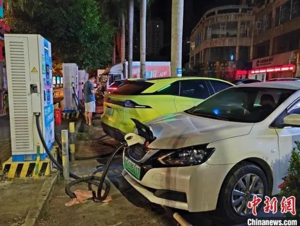 海南新能源汽車推高電網(wǎng)負(fù)荷：午夜竟是用電高峰時(shí)
