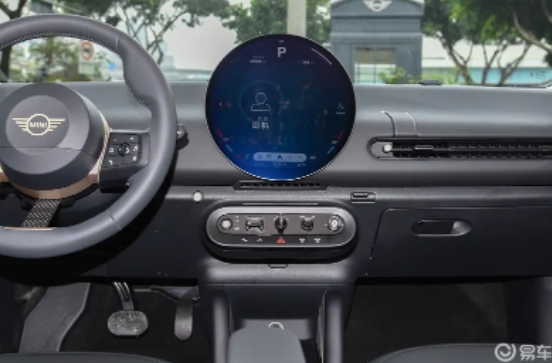 解讀光束汽車電動MINICOOPER這款車圈粉無數