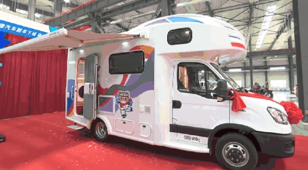 黑龍江省首個新能源專用汽車產(chǎn)業(yè)項目新車下線