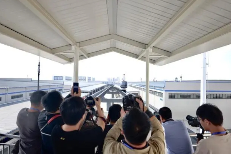 記錄新能源汽車產(chǎn)業(yè)的澎湃活力,全國(guó)主流媒體、攝影名家齊聚合肥實(shí)地采訪